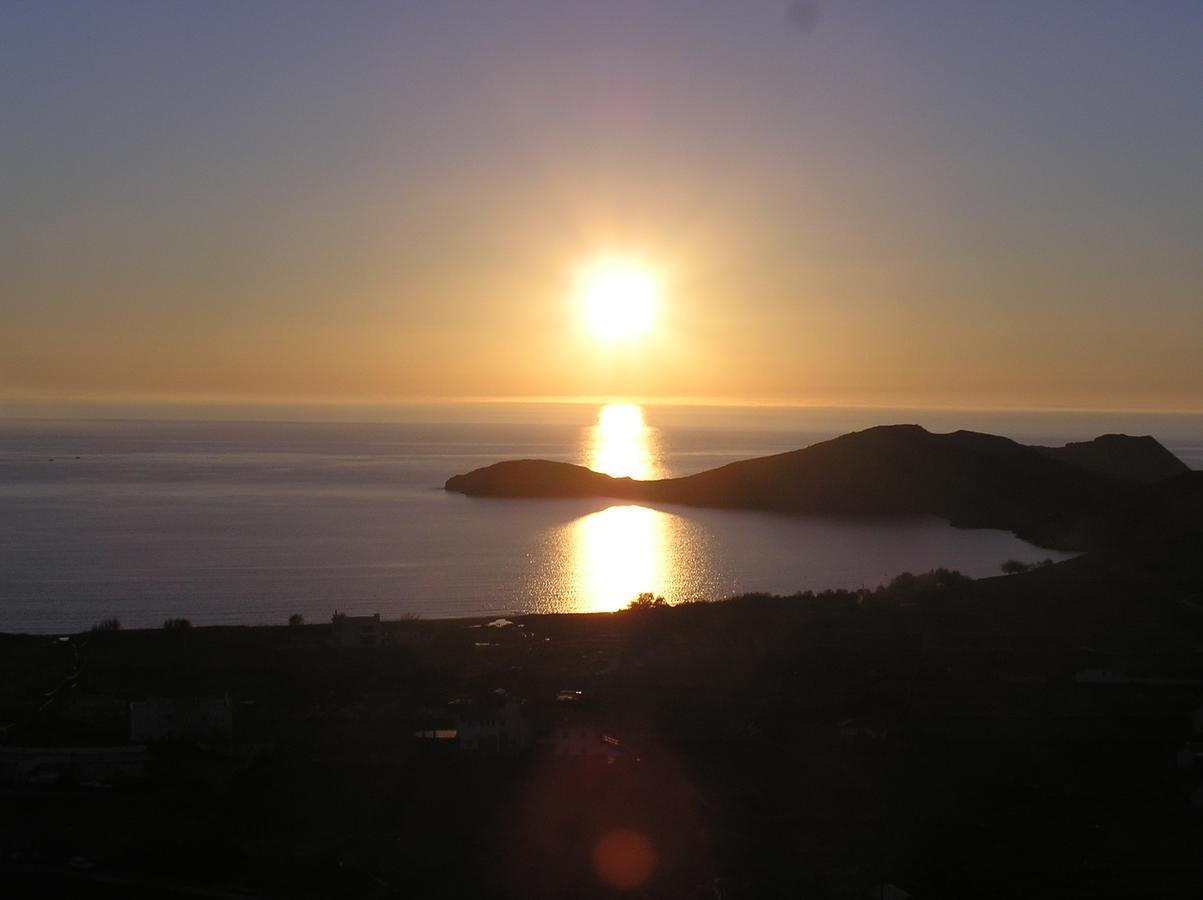 Iliovasilema Aparthotel Plati  Bagian luar foto