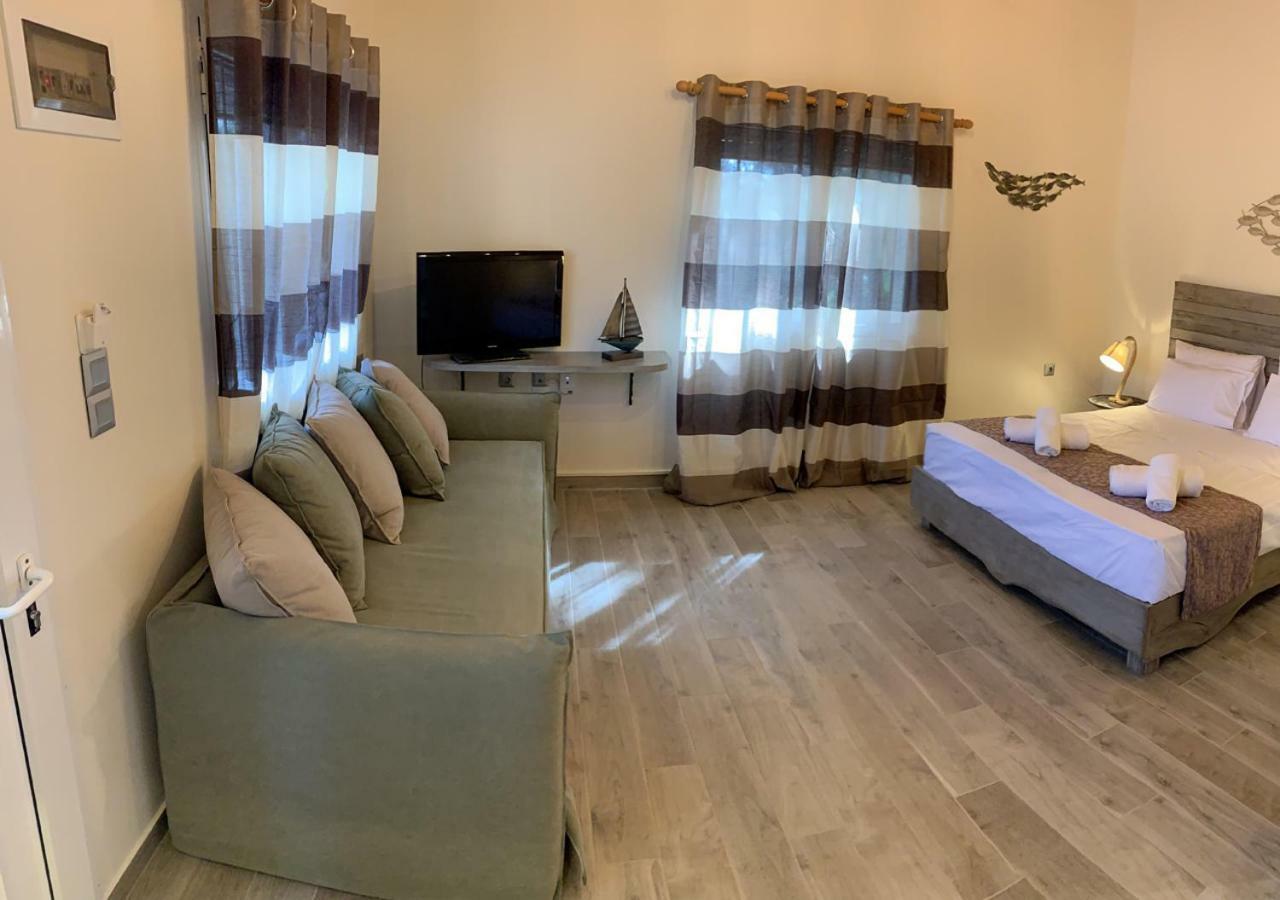 Iliovasilema Aparthotel Plati  Bagian luar foto