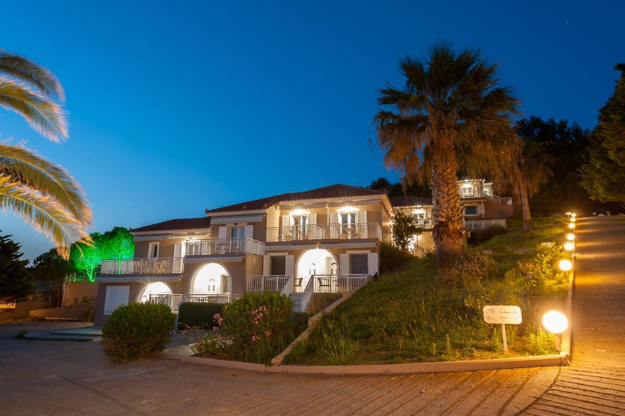 Iliovasilema Aparthotel Plati  Bagian luar foto